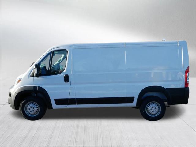 2026 Ram ProMaster Cargo Van Tradesman Low Roof 136" WB w/Pass Seat