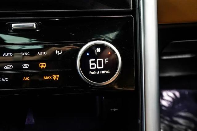 2023 Land Rover Discovery P360 Metropolitan Edition