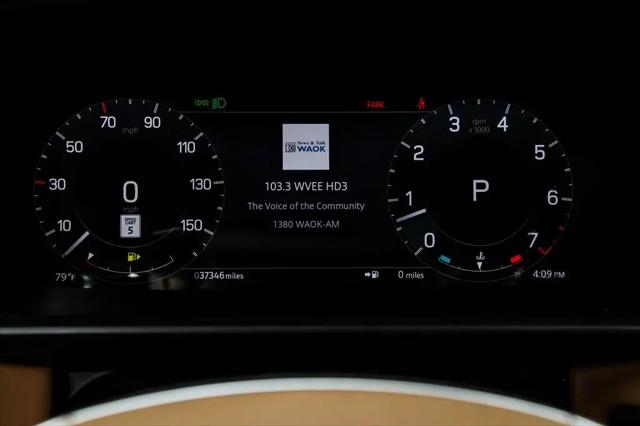 2023 Land Rover Discovery P360 Metropolitan Edition