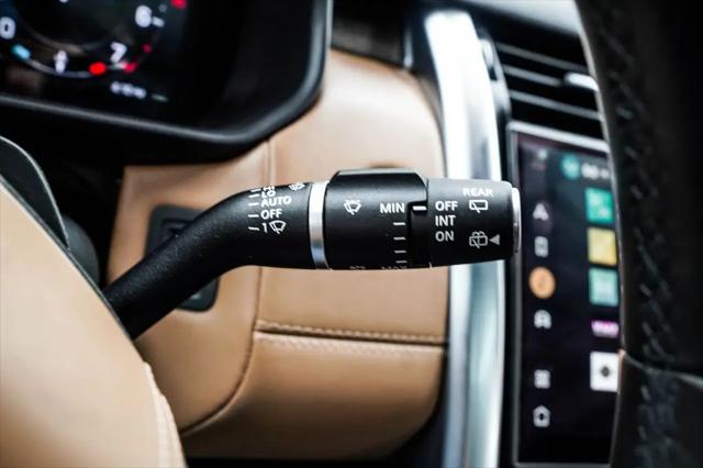 2023 Land Rover Discovery P360 Metropolitan Edition