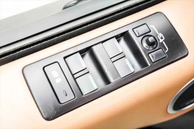 2023 Land Rover Discovery P360 Metropolitan Edition