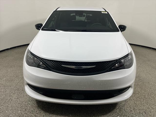 2026 Chrysler Voyager VOYAGER LX