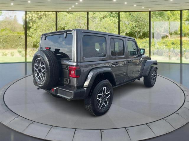 2025 Jeep Wrangler 4-Door Sahara 4x4