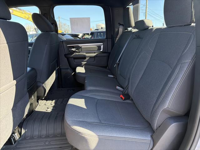 2024 Ram 1500 Classic Warlock Crew Cab 4x4 5'7" Box