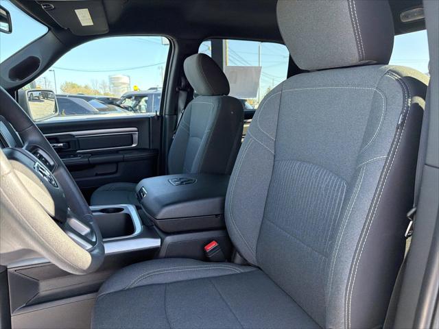 2024 Ram 1500 Classic Warlock Crew Cab 4x4 5'7" Box