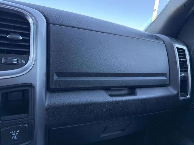 2024 Ram 1500 Classic Warlock Crew Cab 4x4 5'7" Box