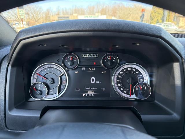 2024 Ram 1500 Classic Warlock Crew Cab 4x4 5'7" Box
