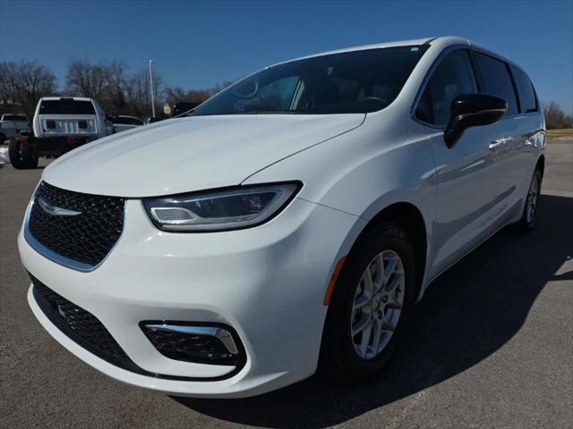 2024 Chrysler Pacifica Touring L for sale in Richmond, KY