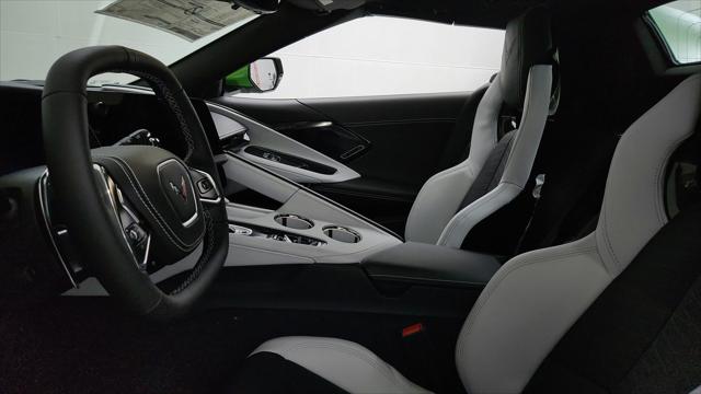 2026 Chevrolet Corvette Stingray Convertible, 2LT, RWD
