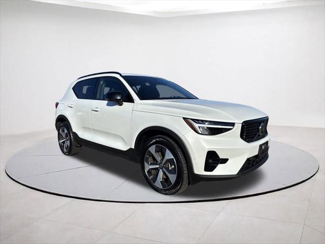 2025 Volvo XC40 B5 Plus Dark Theme for sale in Plainville, CT