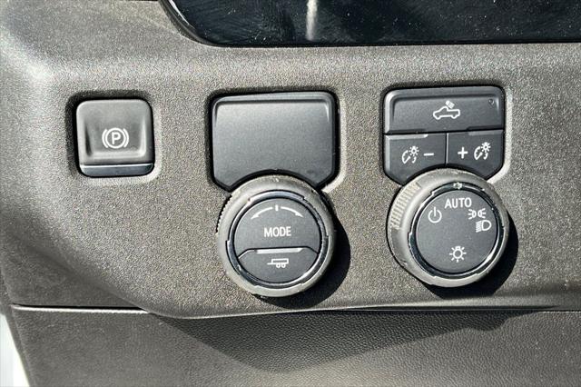 2025 Chevrolet Silverado 1500 2WD Crew Cab Short Bed LT