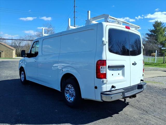 2014 Nissan 2500 SV V8