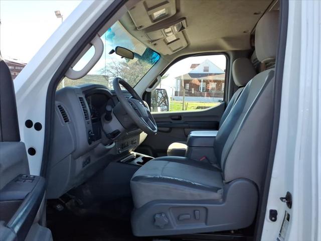 2014 Nissan 2500 SV V8