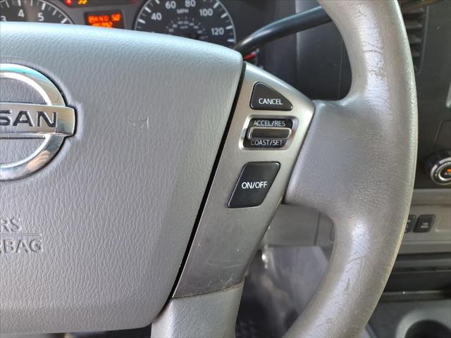 2014 Nissan 2500 SV V8