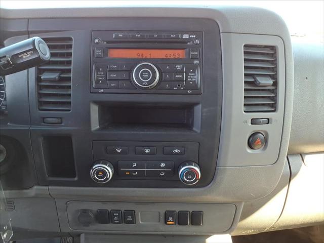 2014 Nissan 2500 SV V8