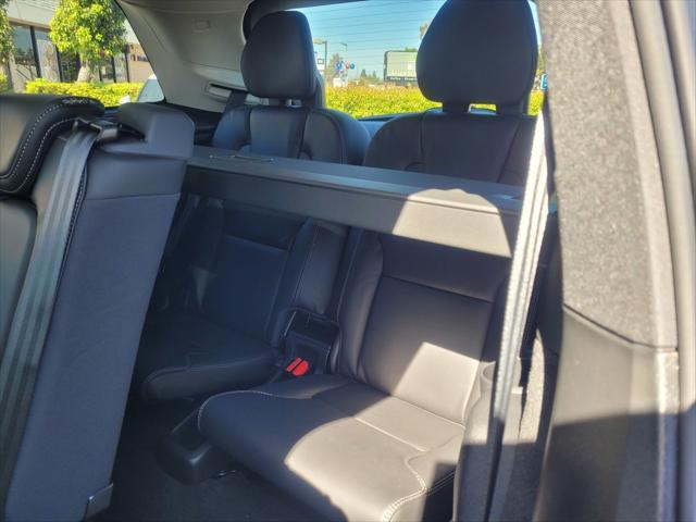 2026 Volvo XC90 Ultra Dark Theme, B6 AWD Gas (mild hybrid), Gasoline, 7 Seats