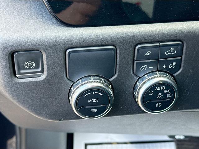 2024 GMC Sierra 1500 2WD Crew Cab Short Box SLT