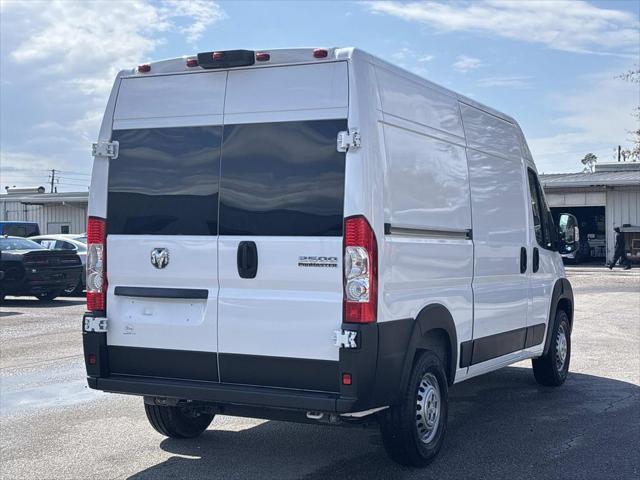2025 Ram ProMaster 2500 Cargo Van Tradesman High Roof 136" WB w/Pass Seat