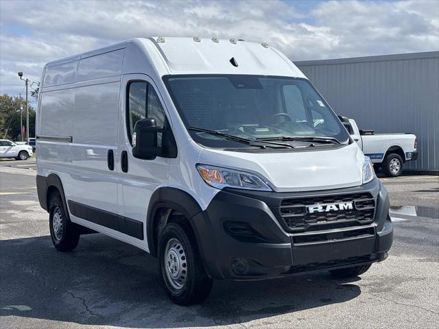 2025 Ram ProMaster 2500 Cargo Van Tradesman High Roof 136" WB w/Pass Seat