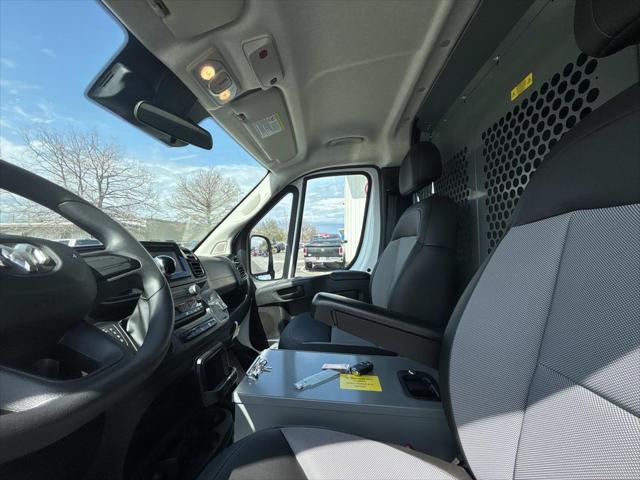 2025 Ram ProMaster 2500 Cargo Van Tradesman High Roof 136" WB w/Pass Seat