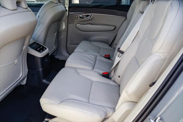 2026 Volvo XC90 Plug-In Hybrid Ultra, T8 AWD, Electric/Gasoline, Bright, 7 Seats