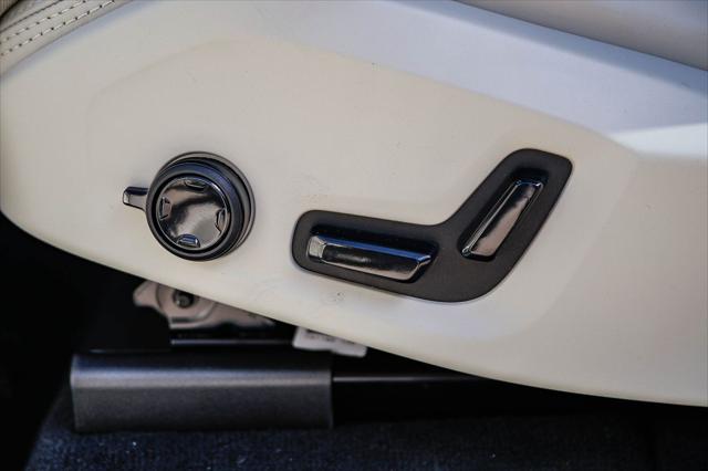 2026 Volvo XC90 Plug-In Hybrid Ultra, T8 AWD, Electric/Gasoline, Bright, 7 Seats