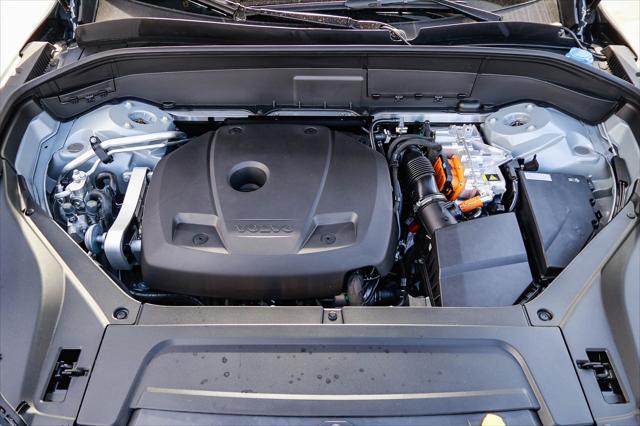 2026 Volvo XC90 Plug-In Hybrid Ultra, T8 AWD, Electric/Gasoline, Bright, 7 Seats