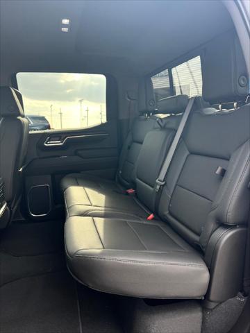 2026 GMC Sierra 1500 Crew Cab, Short Bed, SLT, 4WD