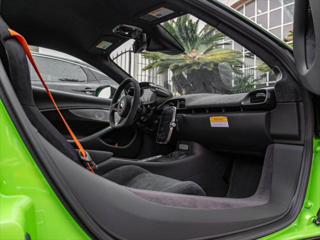 2026 McLaren Artura Unknown