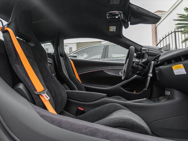 2026 McLaren Artura Unknown