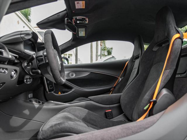 2026 McLaren Artura Unknown