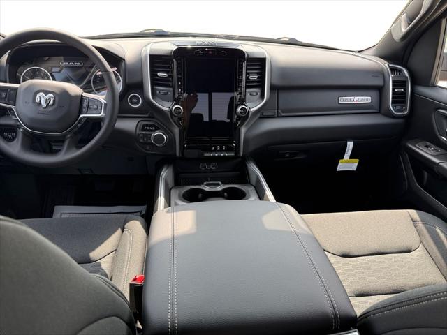2026 Ram 1500 Lone Star Crew Cab 4x4 5'7" Box