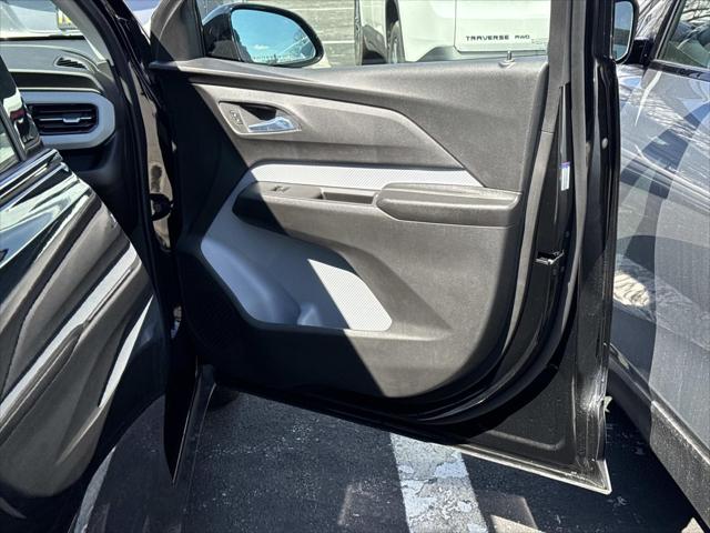 2027 Chevrolet Bolt LT FWD