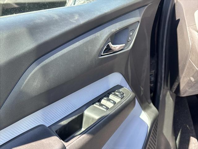 2027 Chevrolet Bolt LT FWD
