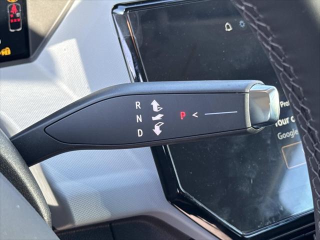 2027 Chevrolet Bolt LT FWD