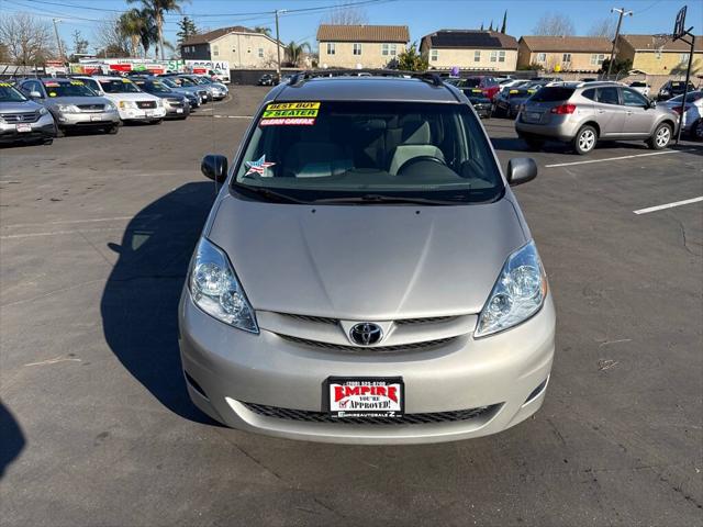 2008 Toyota Sienna CE 8 Passenger 4dr Mini Van