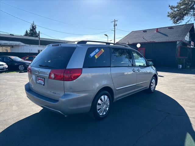 2008 Toyota Sienna CE 8 Passenger 4dr Mini Van