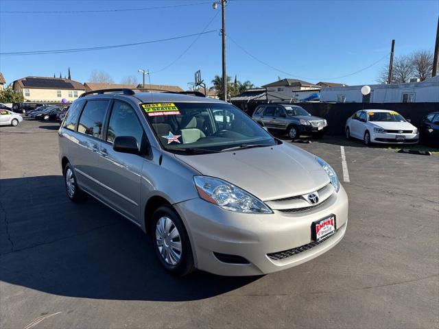2008 Toyota Sienna CE 8 Passenger 4dr Mini Van