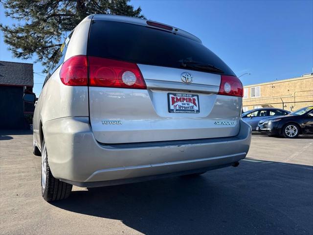 2008 Toyota Sienna CE 8 Passenger 4dr Mini Van