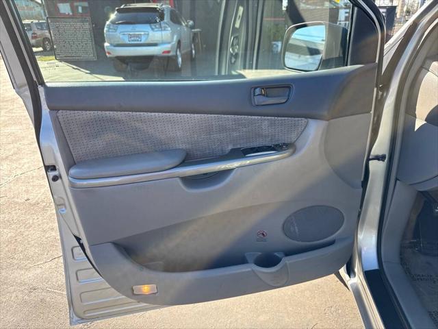 2008 Toyota Sienna CE 8 Passenger 4dr Mini Van