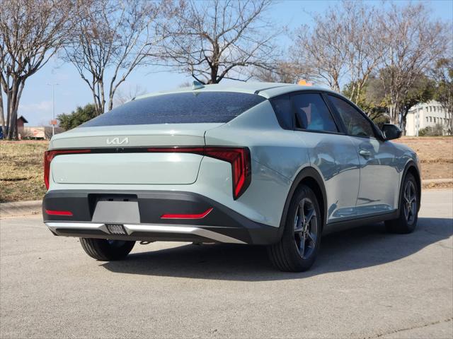 2026 Kia K4 LXS