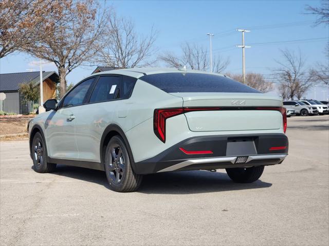 2026 Kia K4 LXS