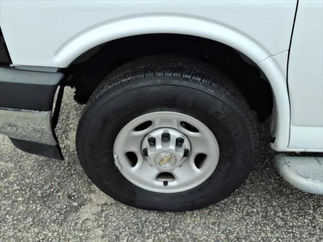 2024 Chevrolet Express Cargo Van RWD 2500 Regular Wheelbase WT