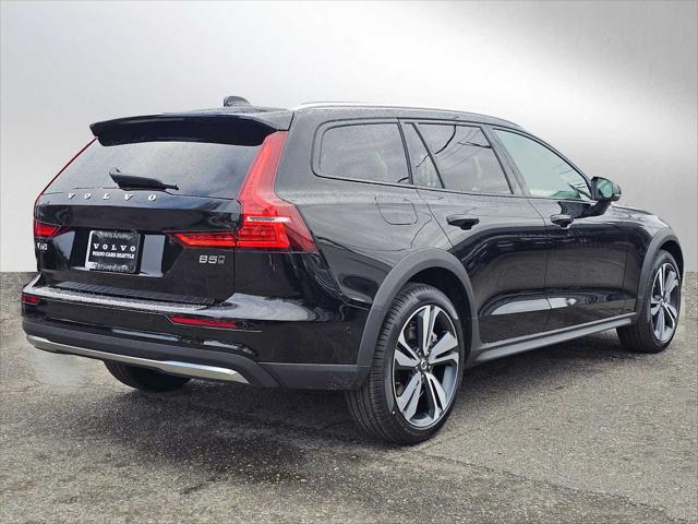 2026 Volvo V60 Cross Country Plus, B5 AWD Gas (mild hybrid)