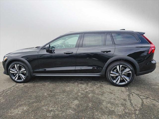 2026 Volvo V60 Cross Country Plus, B5 AWD Gas (mild hybrid)