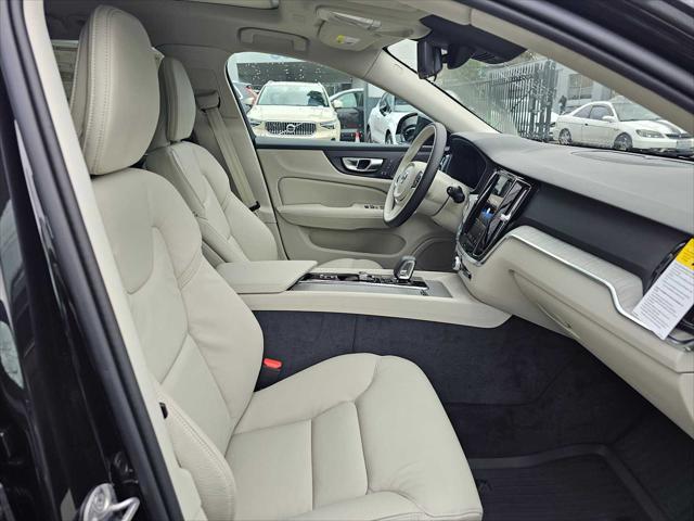 2026 Volvo V60 Cross Country Plus, B5 AWD Gas (mild hybrid)