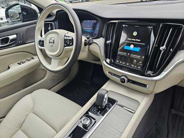 2026 Volvo V60 Cross Country Plus, B5 AWD Gas (mild hybrid)