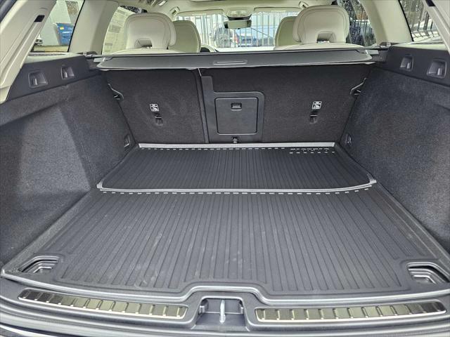 2026 Volvo V60 Cross Country Plus, B5 AWD Gas (mild hybrid)