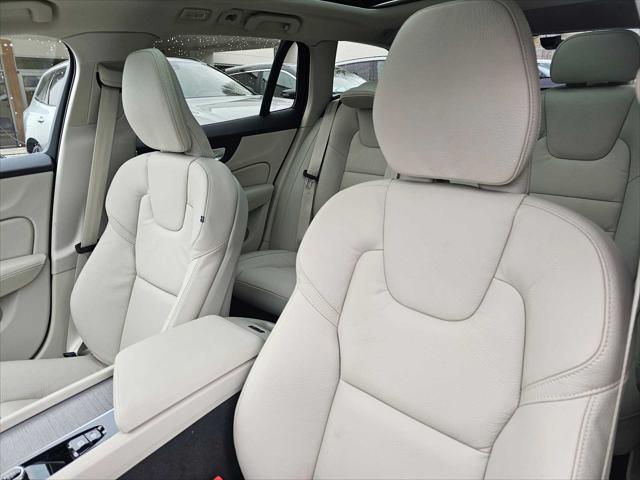2026 Volvo V60 Cross Country Plus, B5 AWD Gas (mild hybrid)
