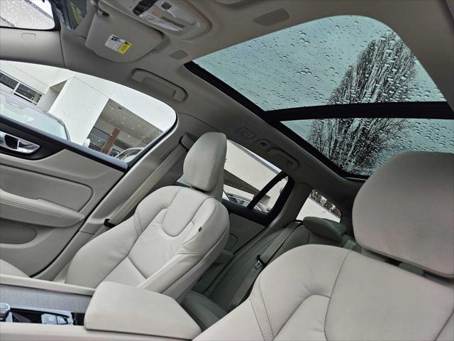 2026 Volvo V60 Cross Country Plus, B5 AWD Gas (mild hybrid)